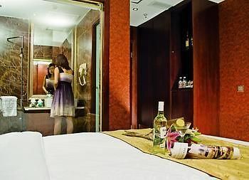 Chengdu Care U Well Hotel Jinjiang  Exterior foto